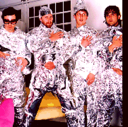 [Graforréia Xilarmônica] Chapinhas De Ouro